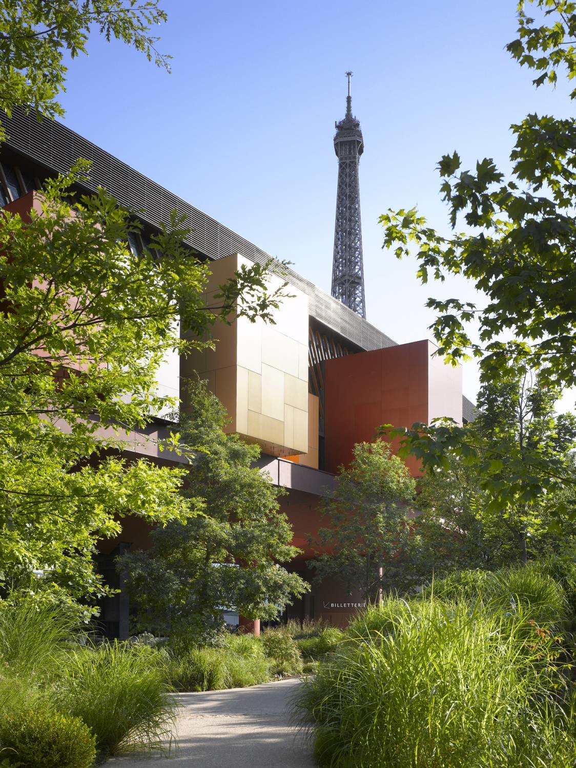 00001_PARIS_BRANLY_05